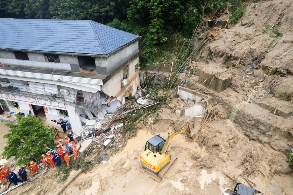 湖南衡阳南岳区山体滑坡24小时直击